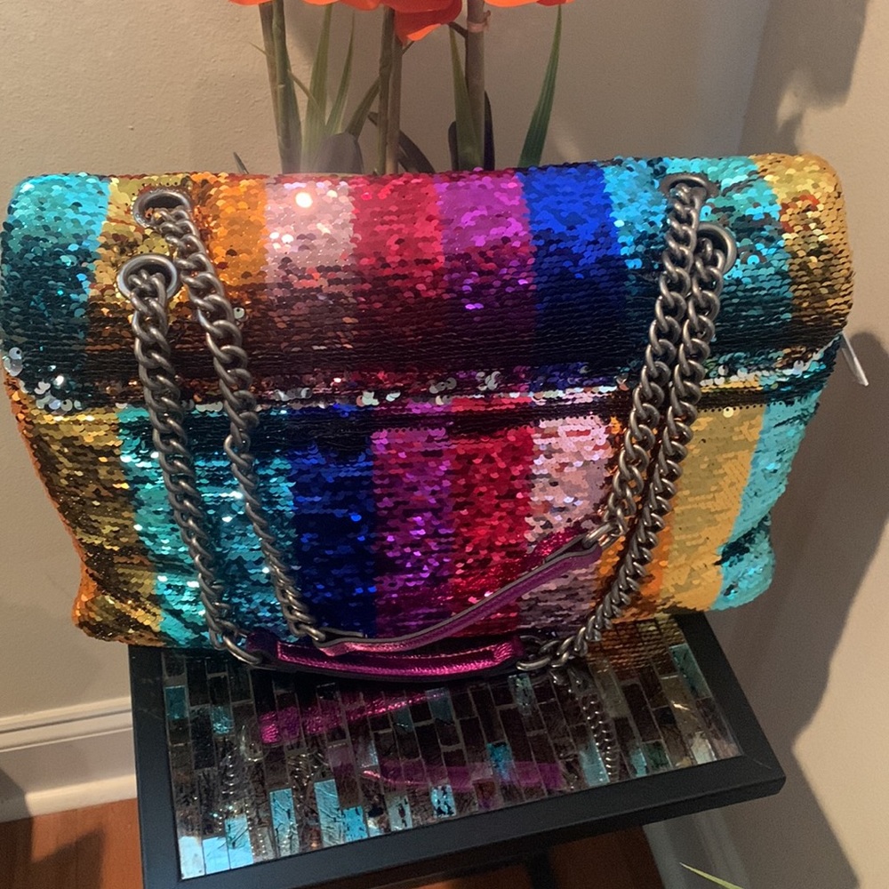 - Kurt Geiger London Kensington XXL Sequins Quilted Crossbody Bag - Picture 3 of 13